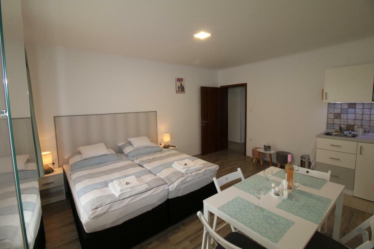 Szent Ivan Apartman エゲル エクステリア 写真